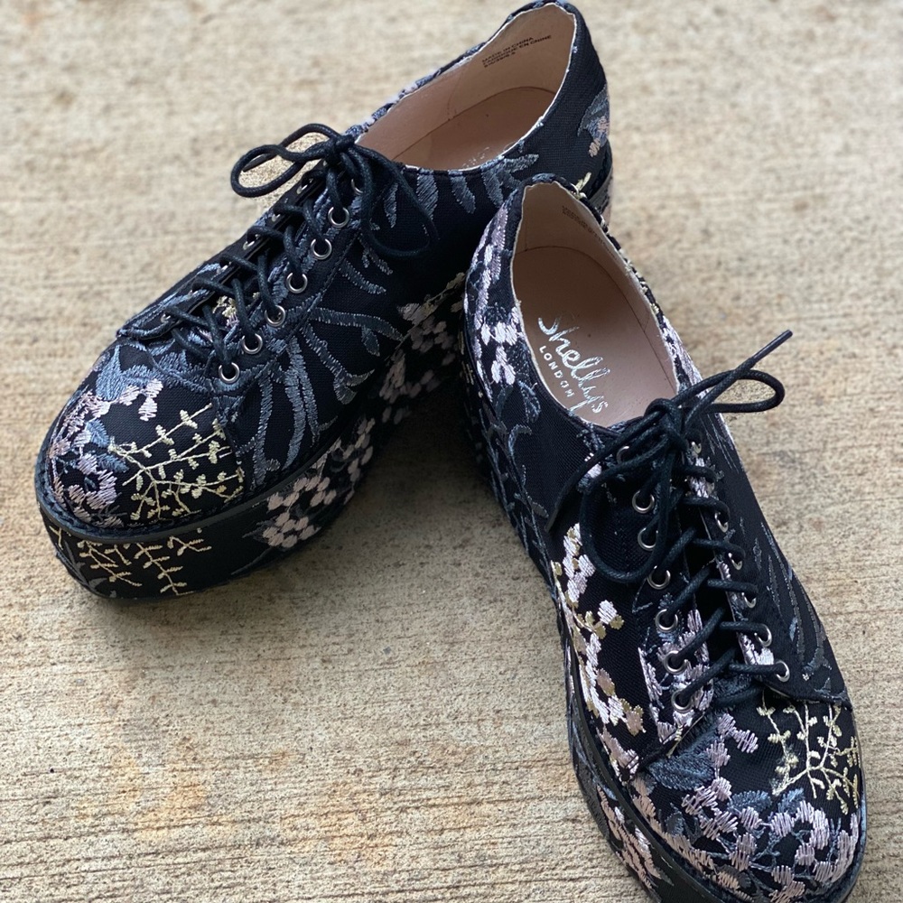 Shellys London Floral Platform Shoes (NWOT)